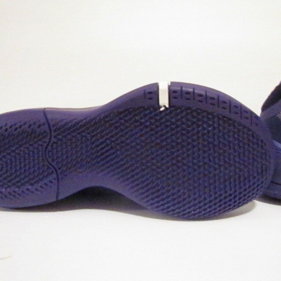 Mens Kobe AD TB Promo AT3874-500 Size5 RARE - Picture 7 of 8